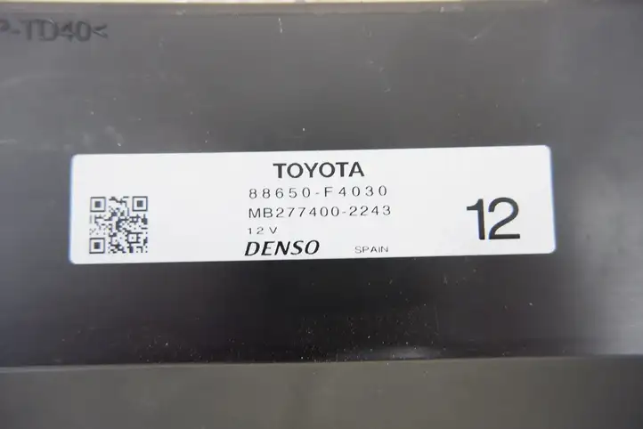 Toyota C-HR I (2016 - 2022) 88650F4030 Блок управления кондиционером — фото 2