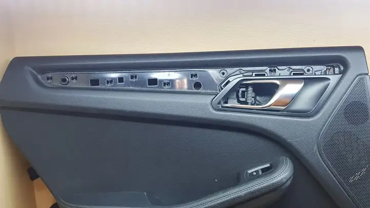 Porsche Macan (95B) (2014 - 2018) 95B867211 Обшивка задней двери — фото 10