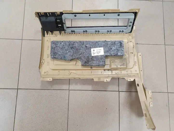 Volkswagen Multivan T5 (2003 - 2015) 7H5857934A Нижняя отделка панели приборов — фото 4