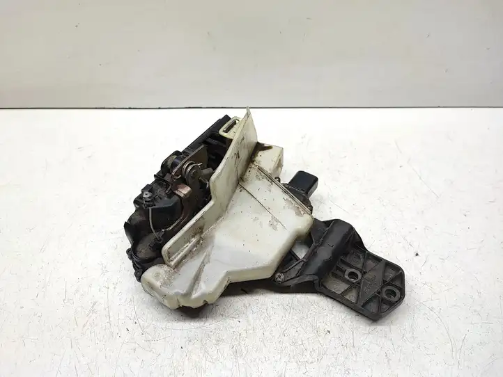 Volkswagen PASSAT B5.5 (2001 - 2005) 3B0837867 Замок задней двери — фото 1