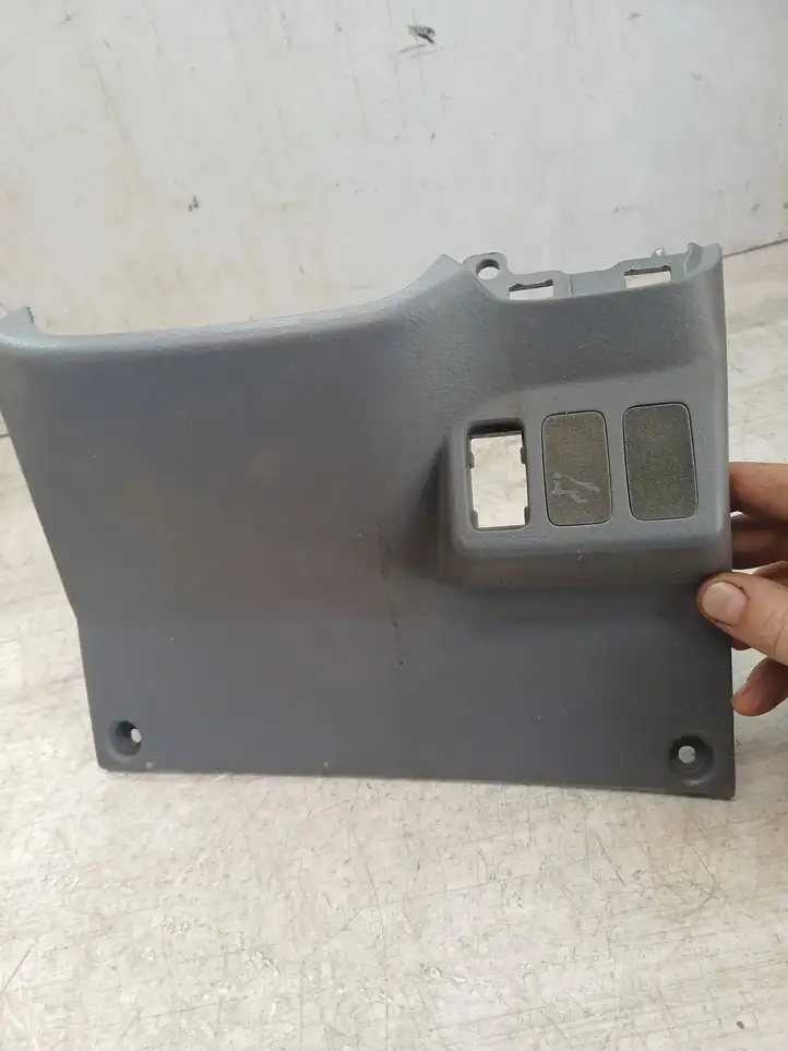 Toyota Avensis Verso (1995 - 2001) 554344020 Нижняя отделка панели приборов — фото 3