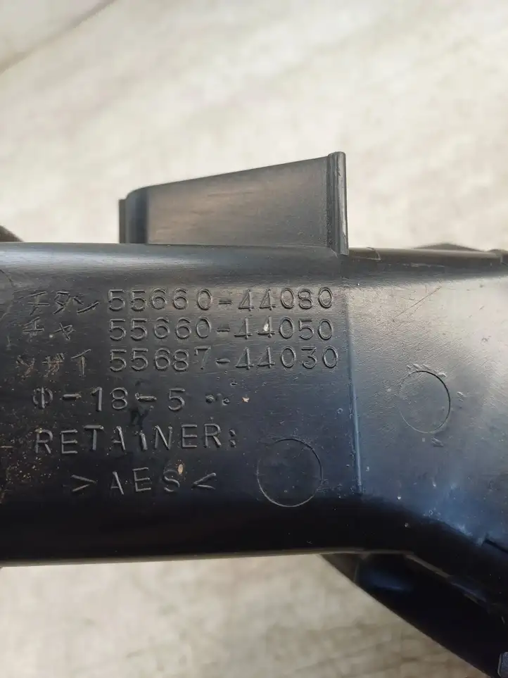 Toyota Avensis Verso (1995 - 2001) 5566044080 Боковой воздушный дефлектор — фото 6