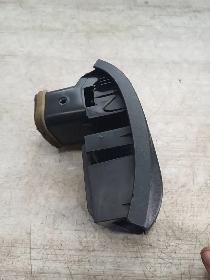 Opel Astra G (1998 - 2004) 90560335 Боковой воздушный дефлектор — фото 2