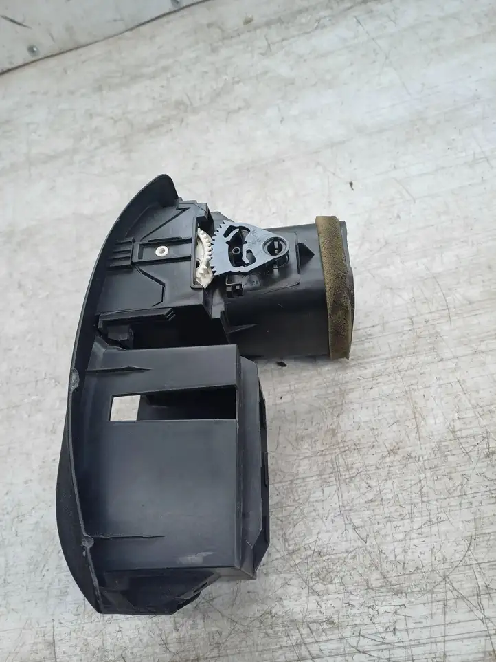 Opel Astra G (1998 - 2004) 90560335 Боковой воздушный дефлектор — фото 3