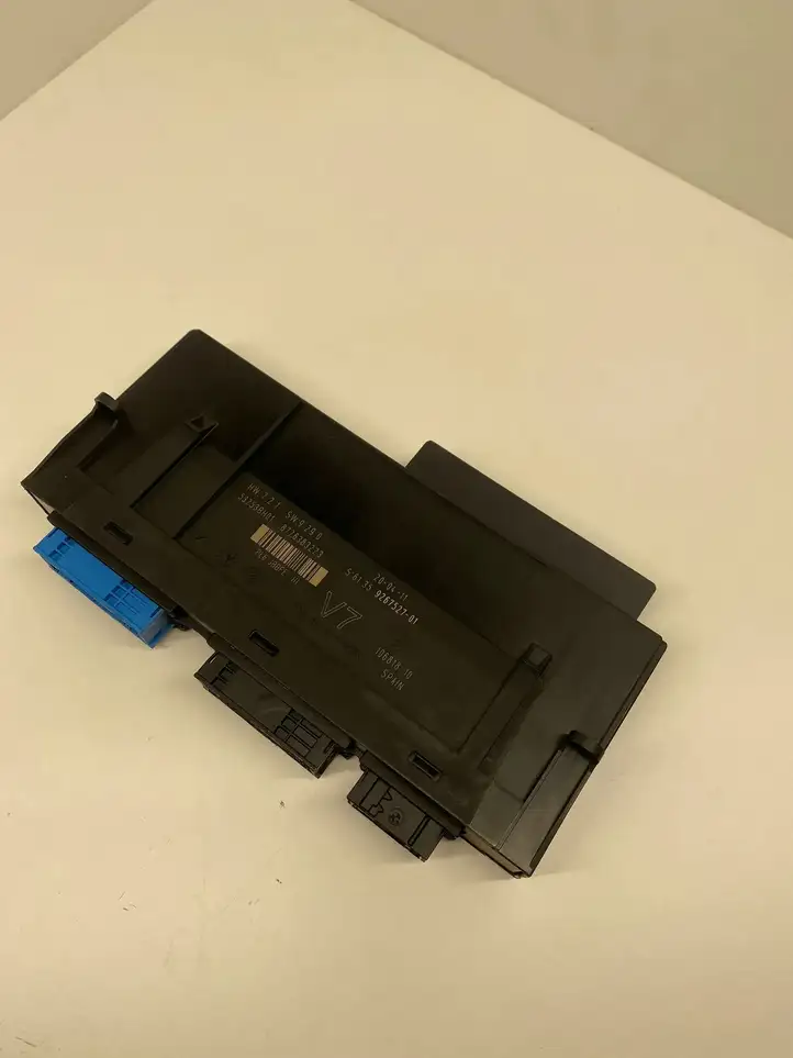 BMW 5 F10 F11 (2009 - 2016)  9267527 Mодуль kомфортa