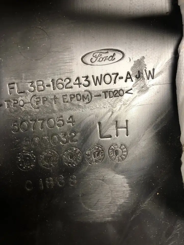 Ford F150 (2018 - 2020) FL3B16243W0FA Нижняя обшивка стойки B — фото 5