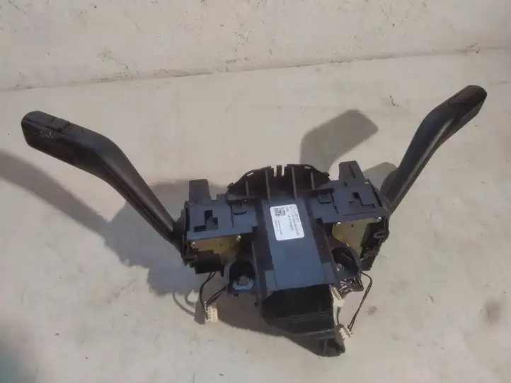 Volkswagen PASSAT B6 (2005 - 2010)  3C5953513R Ручка стеклоочистителей