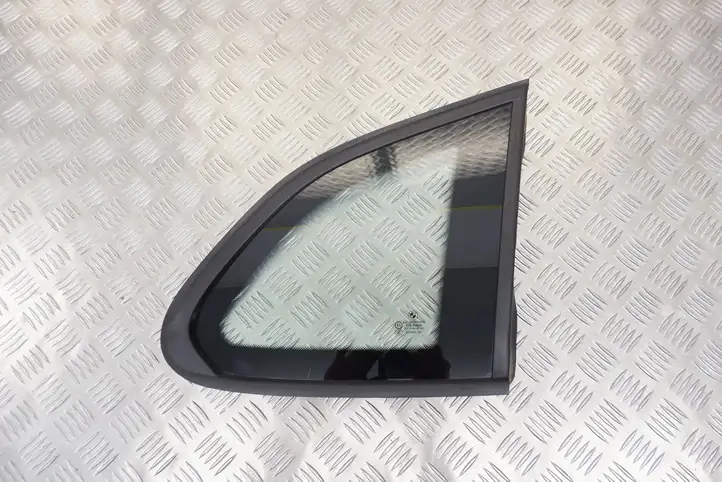 BMW X1 E84 (2009 - 2015) 2990330 Заднее боковое стекло — фото 1