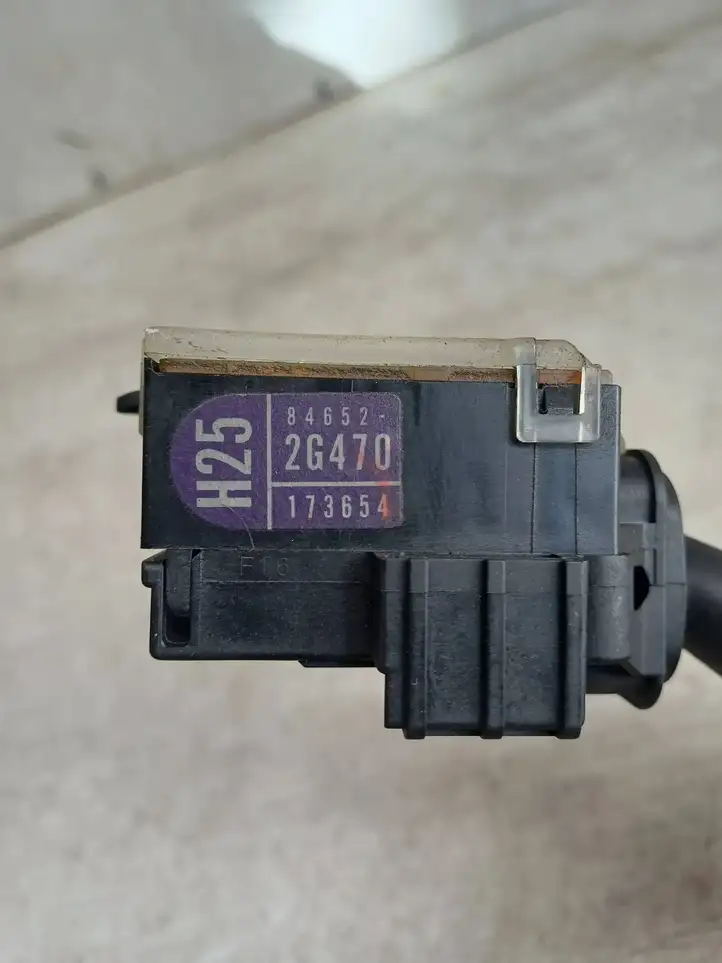 Toyota Avensis Verso (1995 - 2001) 846522G470 Переключатель стеклоочистителей — фото 8