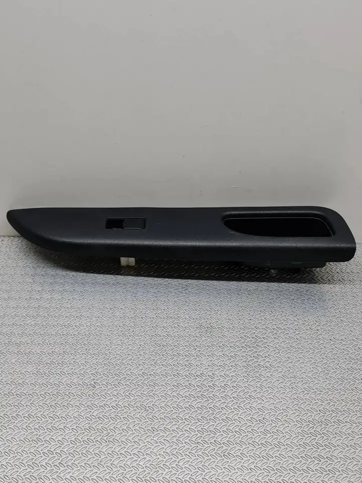 Nissan Micra (2010 - 2013) 809601HD5A Блок кнопок стеклоподъемников — фото 1