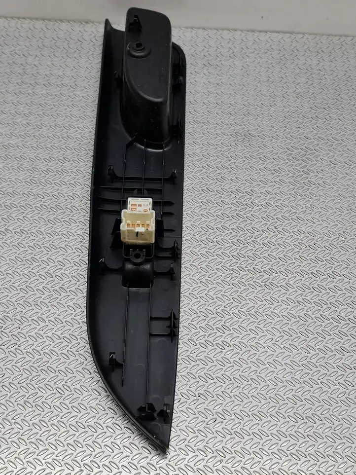 Nissan Micra (2010 - 2013) 809601HD5A Блок кнопок стеклоподъемников — фото 4