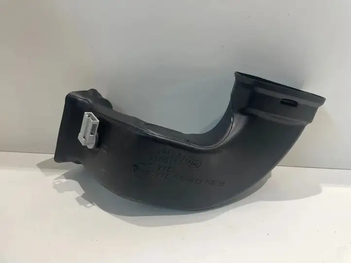 Audi A4 (2019 - )  4M1819655D Другая деталь панели