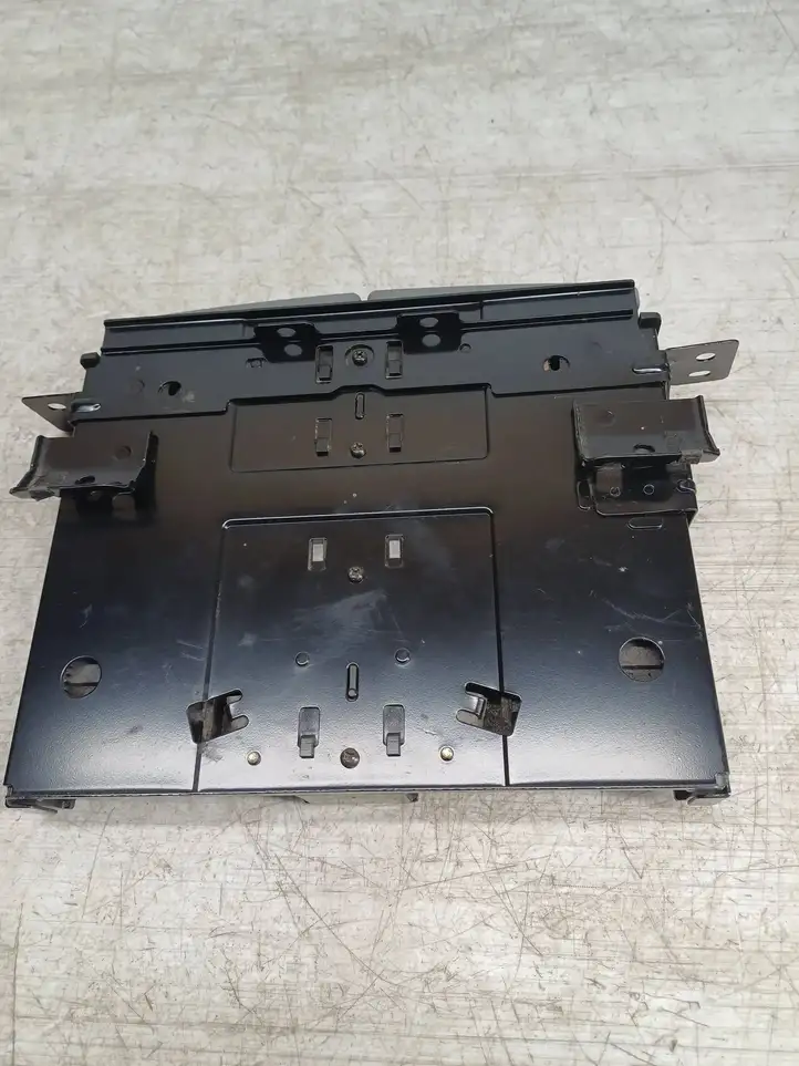 Toyota Avensis Verso (1995 - 2001) 5562944020 Подстаканник — фото 4