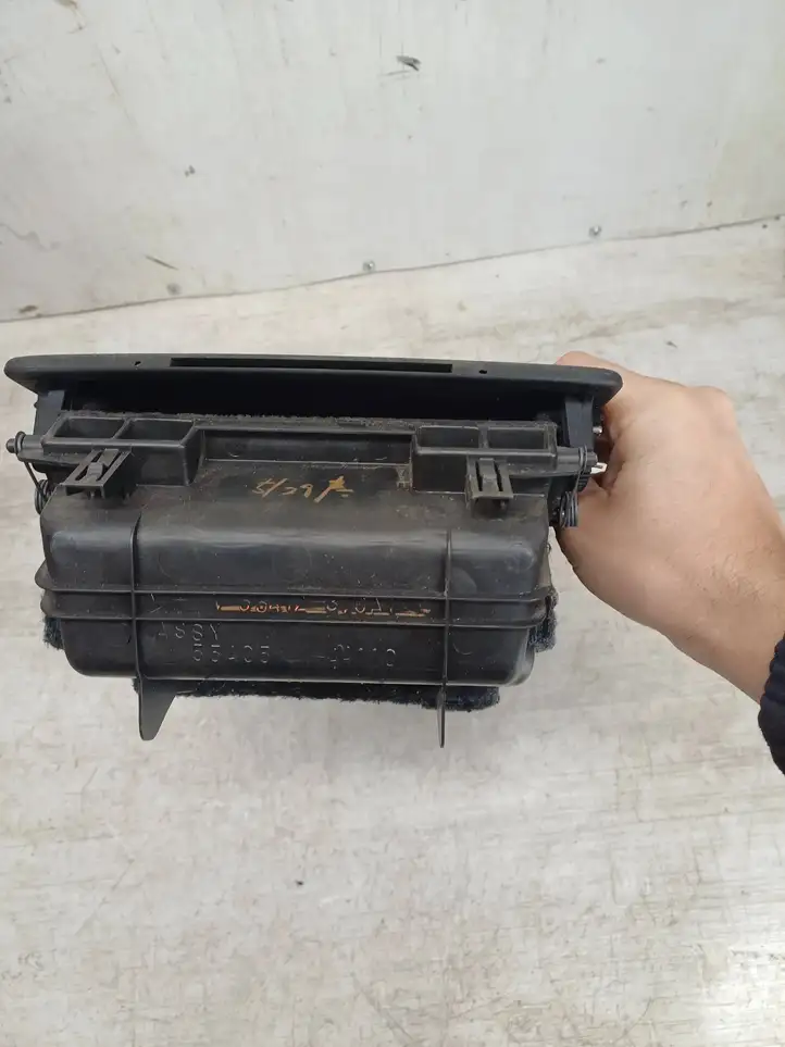 Toyota Avensis Verso (1995 - 2001) 55412370A1 Вещевой ящик — фото 2
