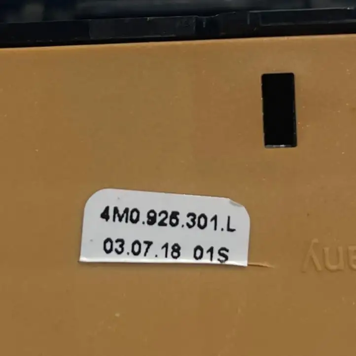 Audi A4 S4 B9 8W (2019 - ) 4M0925301L Другие включатели / ручки/ переключатели — фото 5