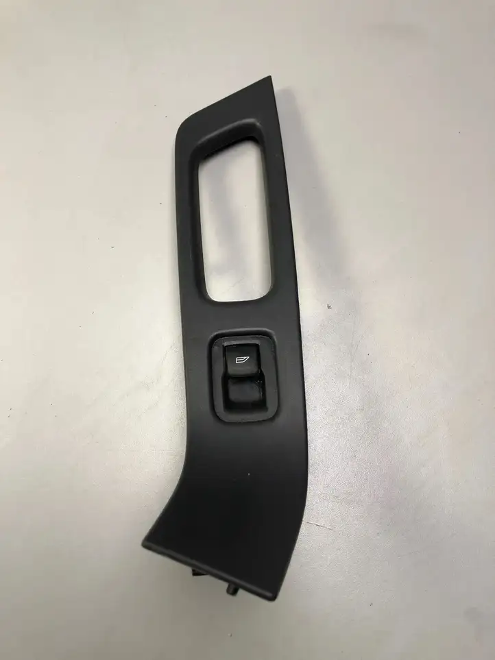 Volvo S60 (2010 - 2013) 30766415 Кнопка стеклоподъемников — фото 2