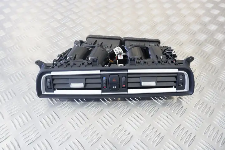 BMW 7 F01 (2008 - 2016) 9115860 Центральный воздушный дефлектор — фото 1