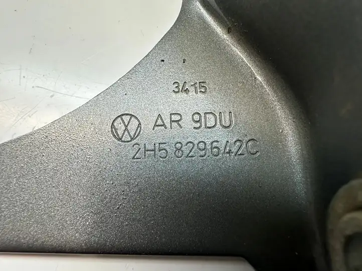 Volkswagen Amarok (2010 - ) 2H5829642C Петля крышки багажника — фото 4