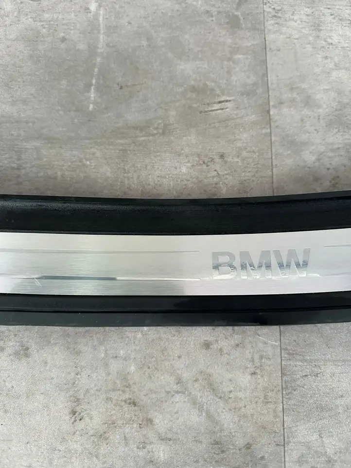BMW 5 G30 G31 (2016 - ) 7381330 Внутренняя отделка заднего порога — фото 3