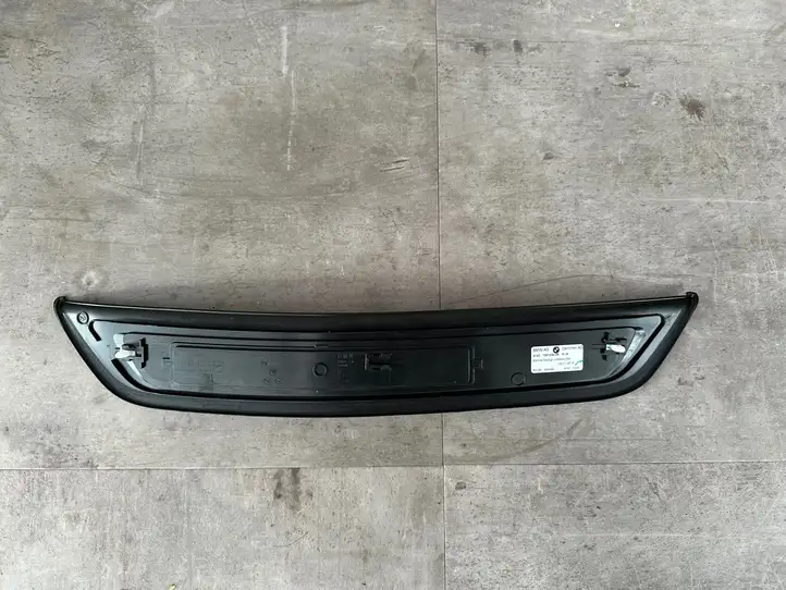 BMW 5 G30 G31 (2016 - ) 7381330 Внутренняя отделка заднего порога — фото 6