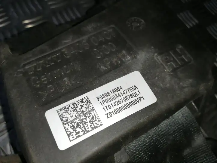 Volvo XC60 (2008 - 2013)  P039818864 Задний ремень безопасности