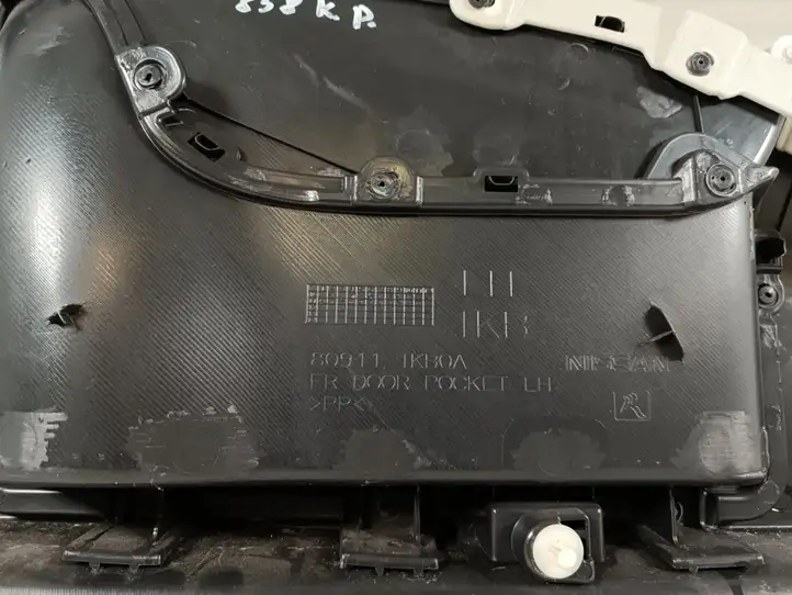 Nissan Juke I F15 (2010 - 2018) 809011KB0A Обшивка передней двери — фото 5