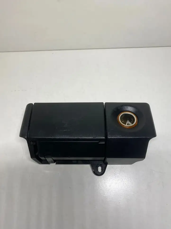 Opel Zafira A (1999 - 2003) 090589659 Передняя пепельница — фото 1