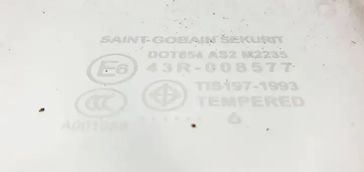 Mazda 3. (2003 - 2006)   Основное стекло задних дверей