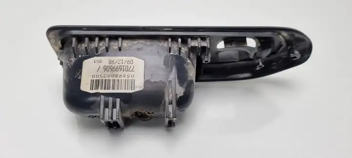Renault Laguna I (1993 - 2001) 7701699606 Накладка кнопки стеклоподъемника — фото 2