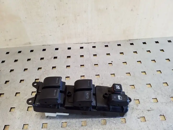 Toyota RAV 4 (XA20) (2000 - 2005) 8482042080 Блок кнопок стеклоподъемников — фото 1