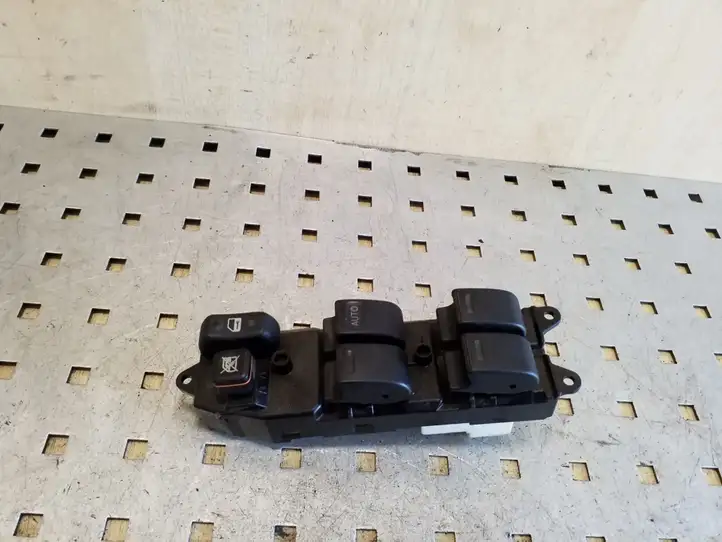 Toyota RAV 4 (XA20) (2000 - 2005) 8482042080 Блок кнопок стеклоподъемников — фото 3