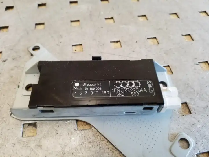 Audi A6 S6 C6 4F (2008 - 2011) 7617310160 Усилитель антенны — фото 4