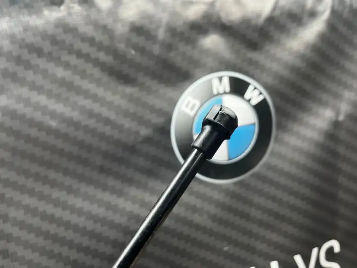 BMW X5 F15 (2013 - 2017) 9149120 Газовый упор капота — фото 3