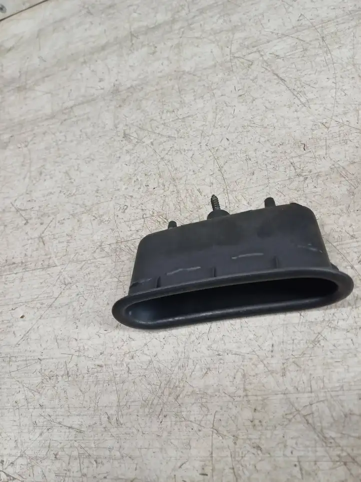 Toyota Corolla Verso E121 (2001 - 2004) 018202 Прочие детали салона — фото 2