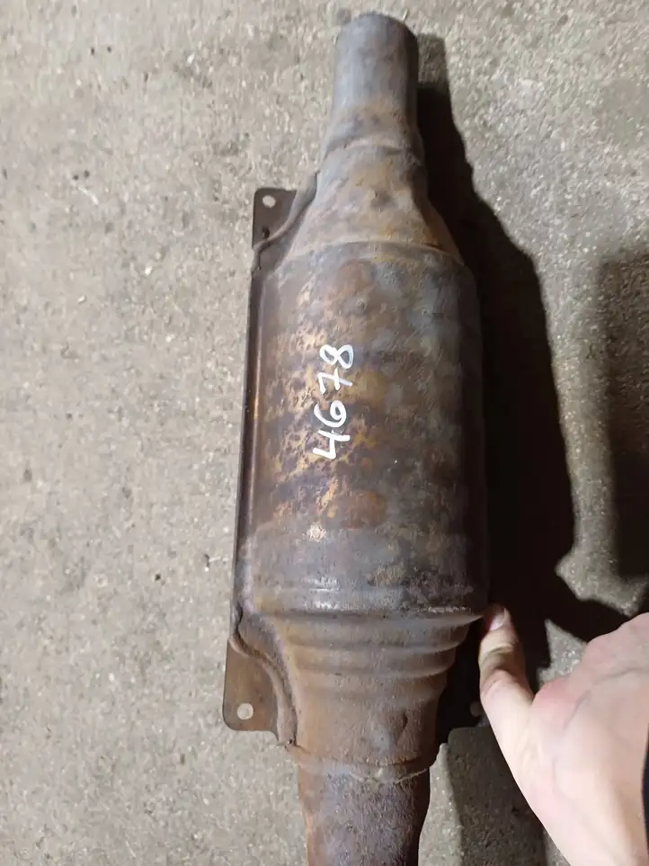 Toyota Corolla Verso E121 (2001 - 2004) Катализатор / DPF / FAP — фото 3