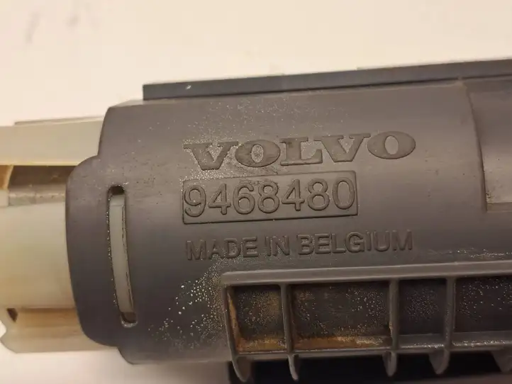 Volvo S80 (1998 - 2004) 9468480 Шторка — фото 8
