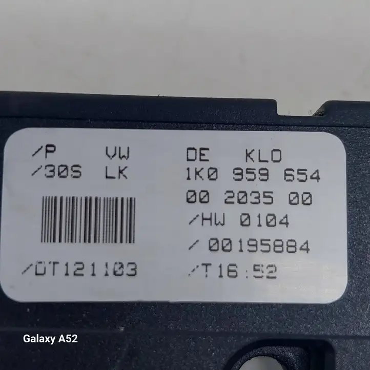 Volkswagen Caddy (2004 - 2010) 1K0959654 Датчик угла поворота руля — фото 4
