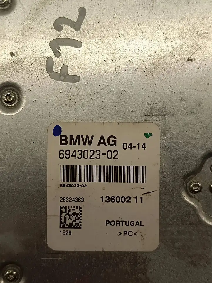 BMW 6 F06 Gran coupe (2012 - 2018) 6943023 Усилитель антенны — фото 4