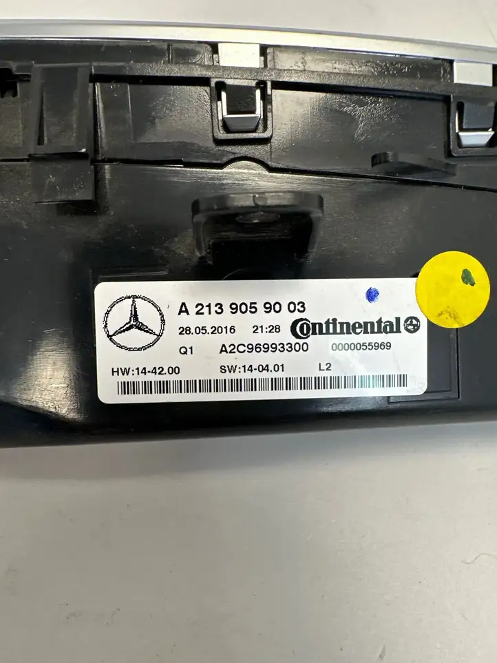 Mercedes-Benz E W213 (2016 - ) A2139059003 Модуль управления кондиционером — фото 3