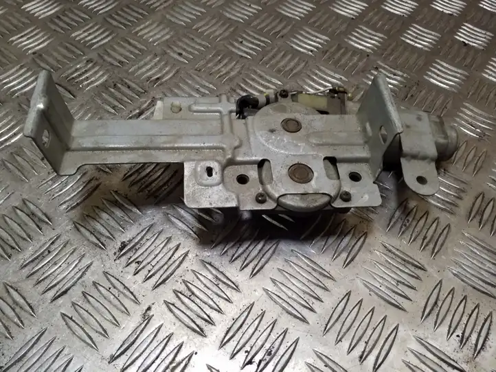 Toyota RAV 4 (XA20) (2000 - 2005) 8573033010 Мотор привода люка — фото 4