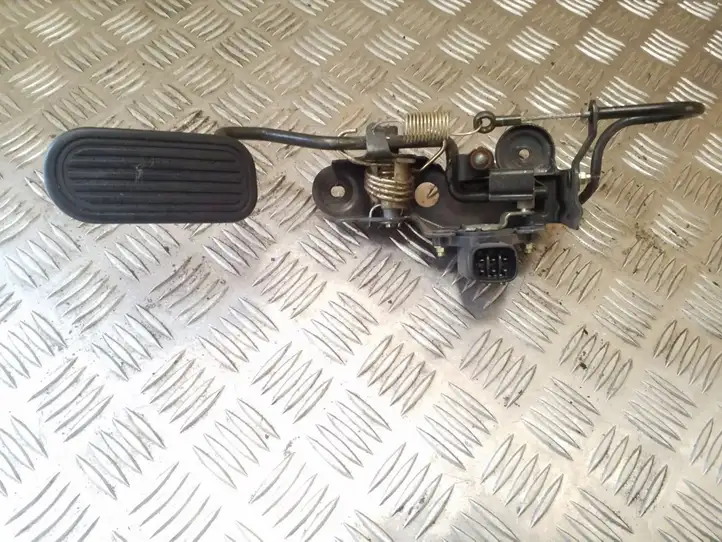 Toyota RAV 4 (XA20) (2000 - 2005) 7801042010C Педаль акселератора — фото 1