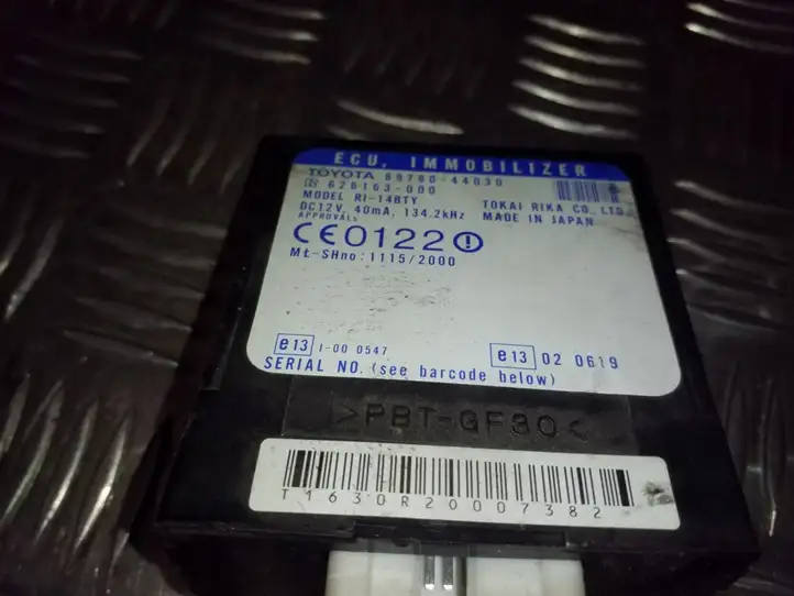 Toyota Avensis Verso (2004 - 2009) 8978044030 Блок иммобилайзера — фото 2