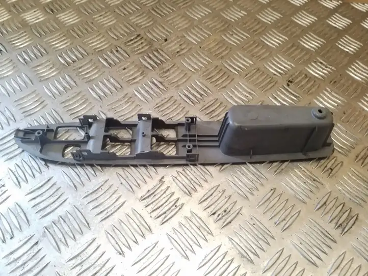 Toyota Avensis Verso (2001 - 2004) 7423244130 Накладка кнопки стеклоподъемника — фото 3