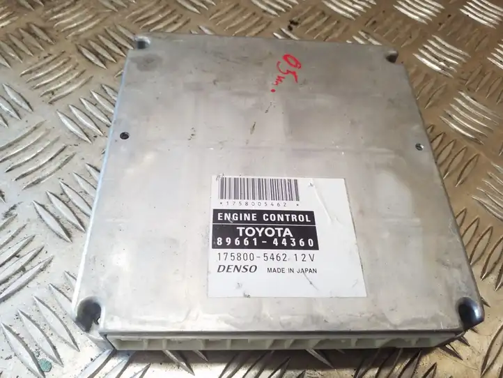 Toyota Avensis Verso (2004 - 2009) 8966144360 Блок управления двигателем (ЭБУ) — фото 1