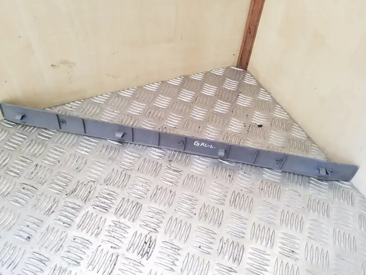 Toyota Avensis Verso (2001 - 2004) 6791644040 Внутренняя отделка заднего порога — фото 1