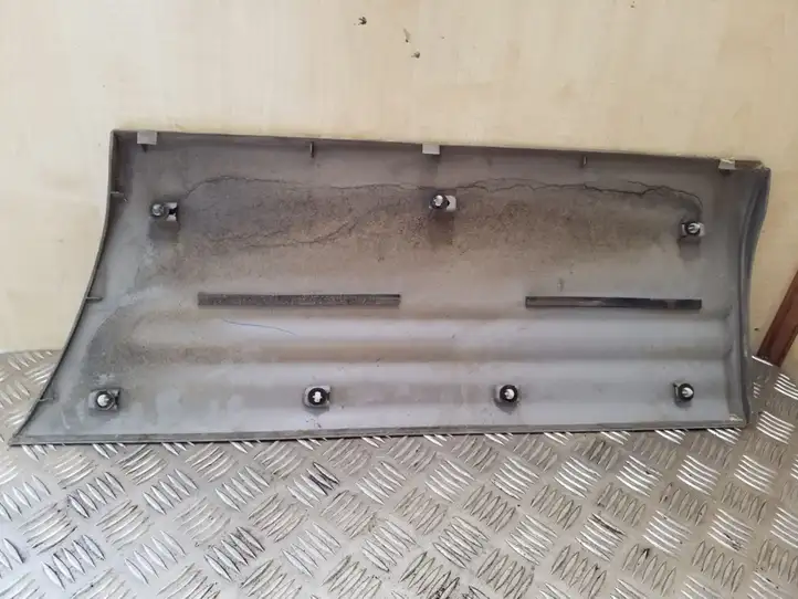 Subaru Forester SG (2003 - 2005) Молдинги задней двери — фото 2