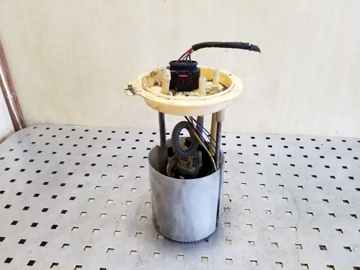 Audi A3/S3 8P (2004 - 2008)   Насос топлива (в топливном баке)