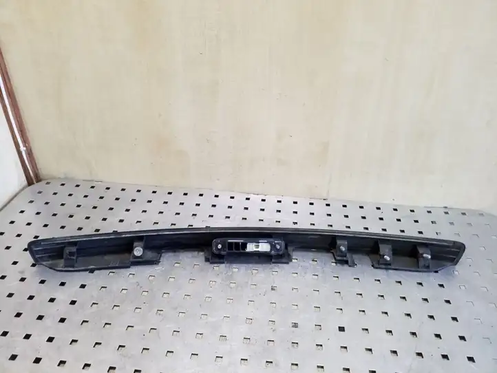 Toyota Avensis T270 (2009 - 2012) 7680105090 Подсветка номера — фото 2