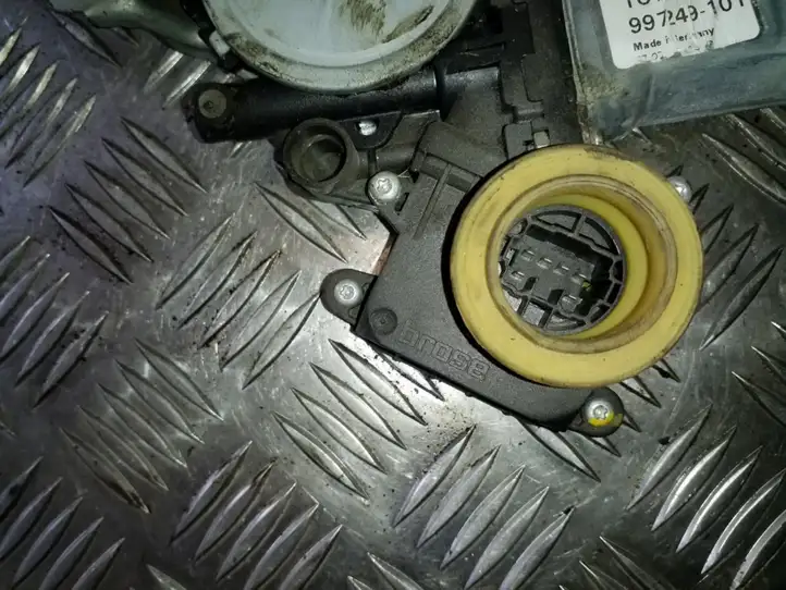 Toyota Corolla Verso E121 (2004 - 2007)  698400F020 Передний комплект электрического механизма для подъема окна