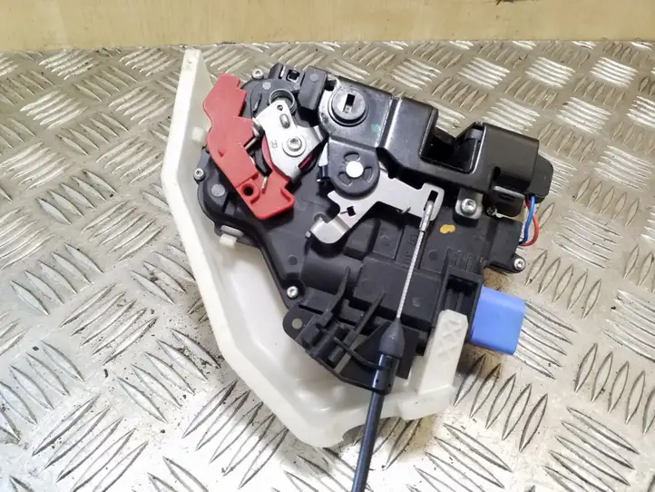 Volkswagen Golf V (2003 - 2009) 7L0839016D Замок задней двери — фото 2